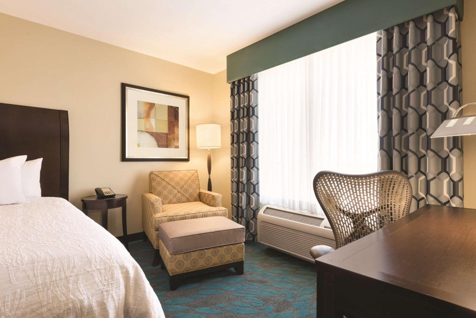 Hilton Garden Inn Fargo Exteriör bild