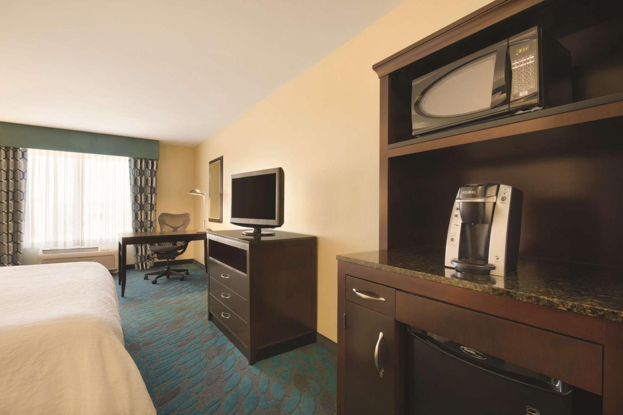 Hilton Garden Inn Fargo Exteriör bild