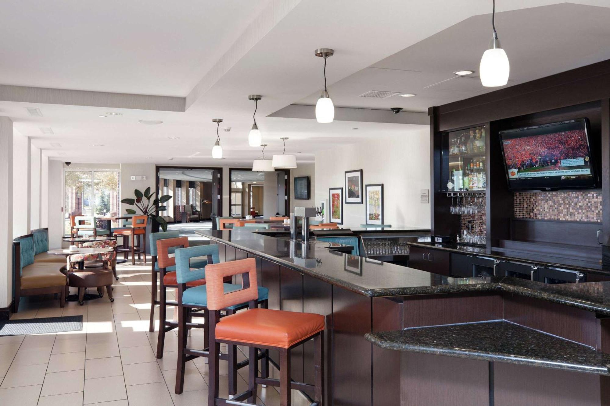 Hilton Garden Inn Fargo Exteriör bild
