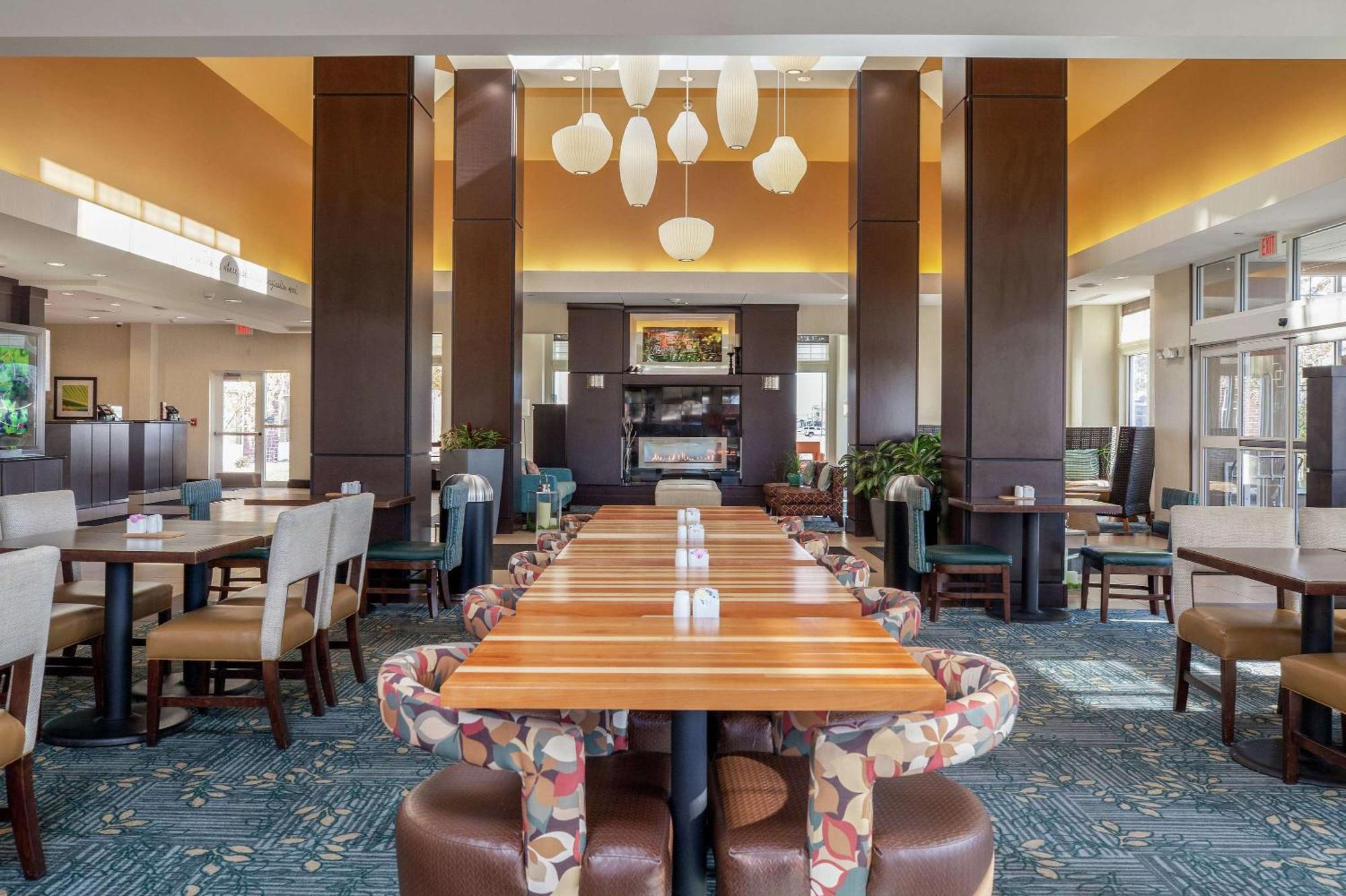 Hilton Garden Inn Fargo Exteriör bild